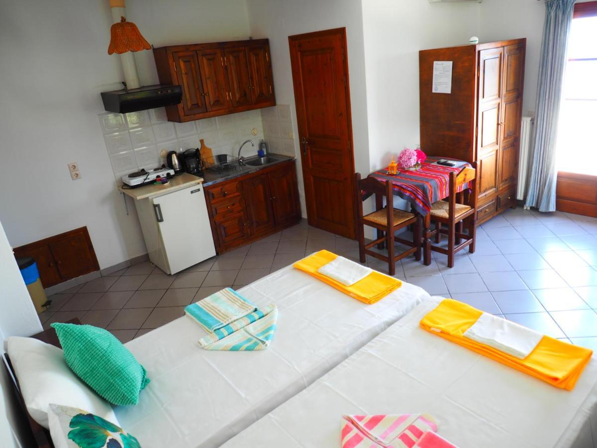 Felitsia Apartments & Studios Agios Ioannis  Exteriör bild